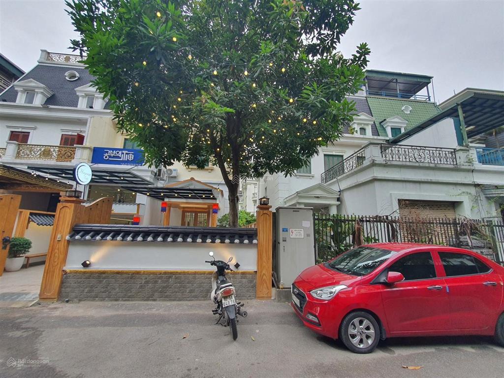 Bán biệt thự kđt mỹ đình sông đà. khu dân cư vip nhất khu vực, toàn hàn quốc ở và làm việc. sổ sẵn.