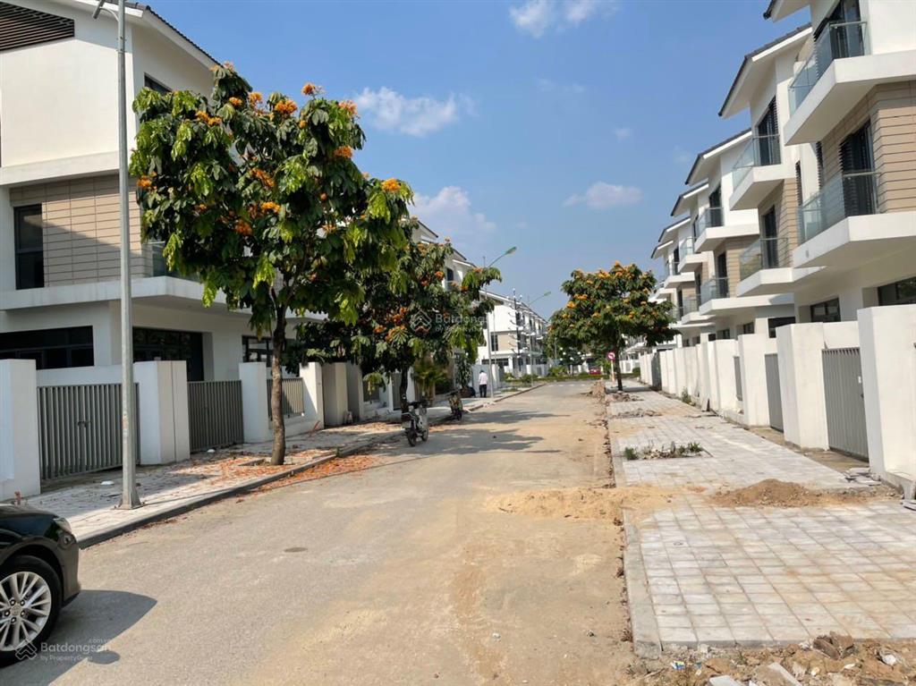 Bán rẻ để trả lãi ngân hàng, căn góc biệt thự nam cường, cạnh hồ công viên, aeon. 0914 102 ***