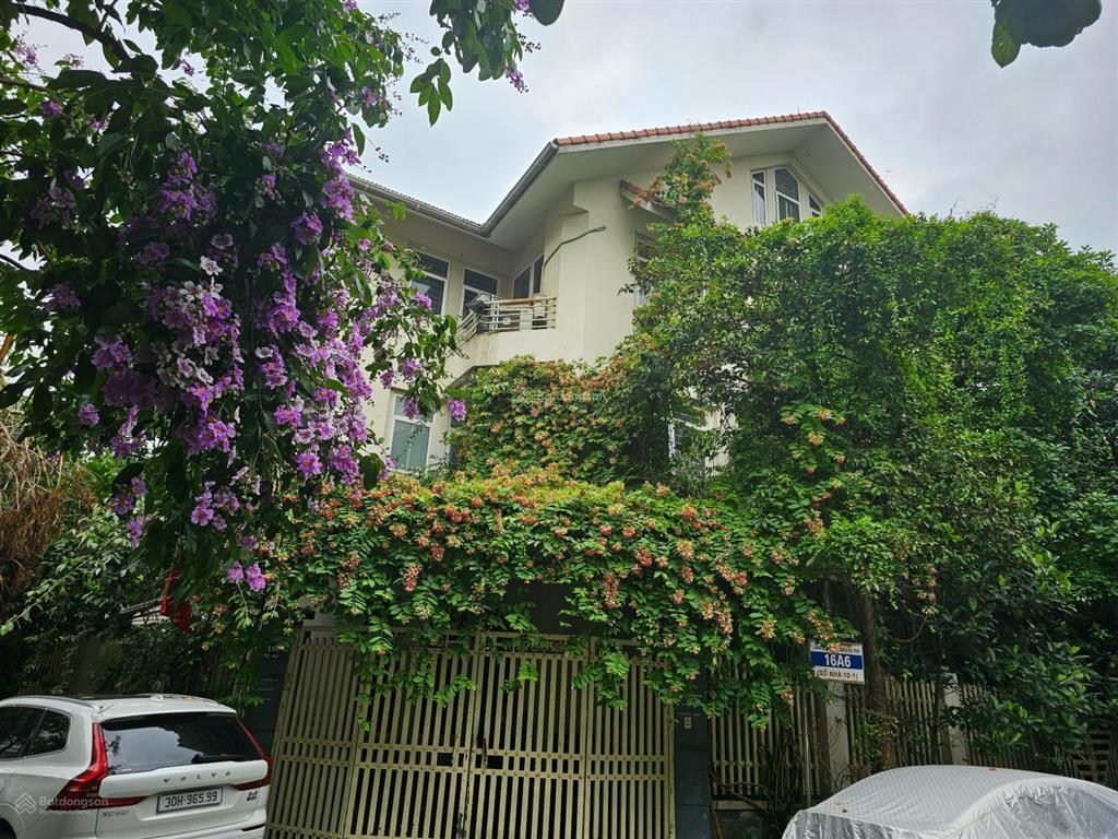 Chính chủ. bán căn góc biệt thự b0511 an vượng villas, vị trí đẹp, đường đôi ra thẳng hồ công viên