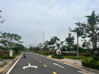 Cực hiếm hàng ngộp 6*20m (120m) giá chỉ 2,5 tỷ lỗ 1tỷ sau lưng shophouse hướng đông sổ sẵn