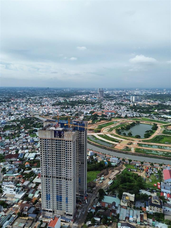 Hiếm căn 2pn a  06 view hồ gươm xanh 2,75 tỷ tầng cao a&t sky garden