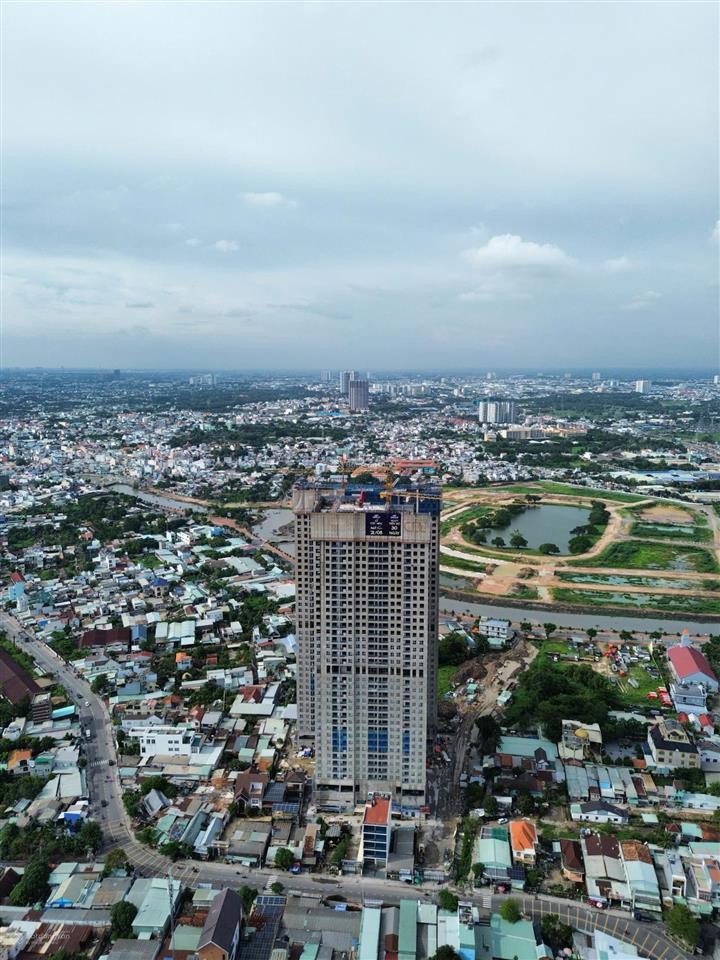 Hiếm căn 2pn a  06 view hồ gươm xanh 2,75 tỷ tầng cao a&t sky garden