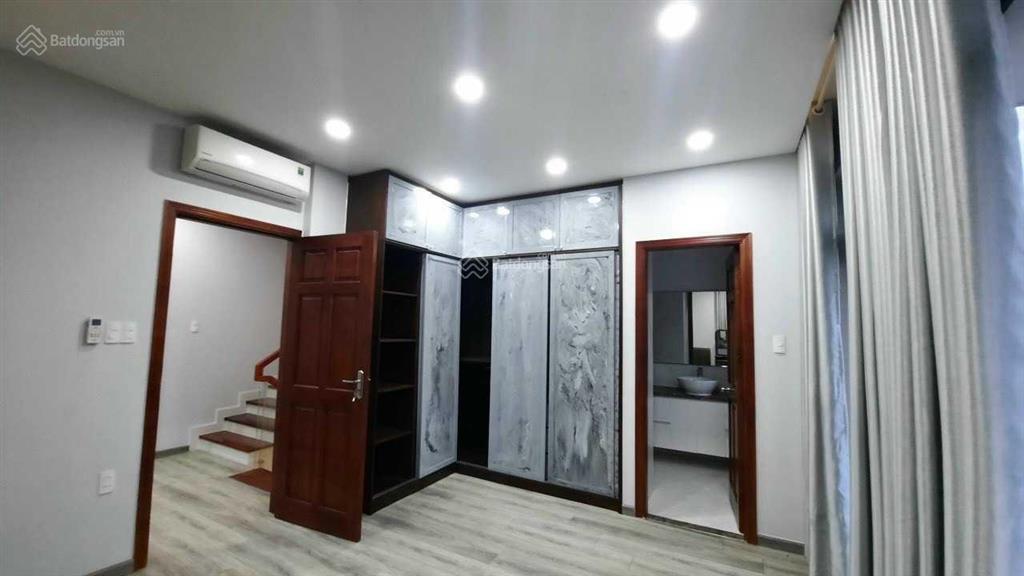 Cần cho thuê nhà biệt thự lucasta villa full nội thất giá 35tr/tháng nhà mới new có gara ôtô riêng