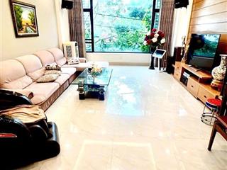 Bán nhà đường ngô quyền 4,5 tầng . vỉa hè 5m . khu phố sầm uất