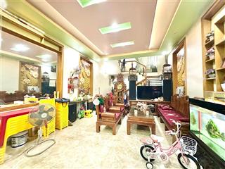 Nhà 3 tầng mặt đường nguyễn phúc chu  hàng cau  đông thọ . vị trí đẹp