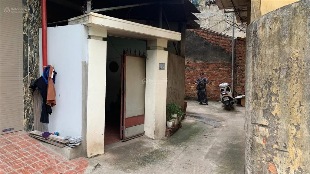 Mảnh đất đẹp phố đại mỗ , sát phố , ô tô vào nhà , 109m . mt 5,9m . 18 tỷ . sổ vuông đẹp