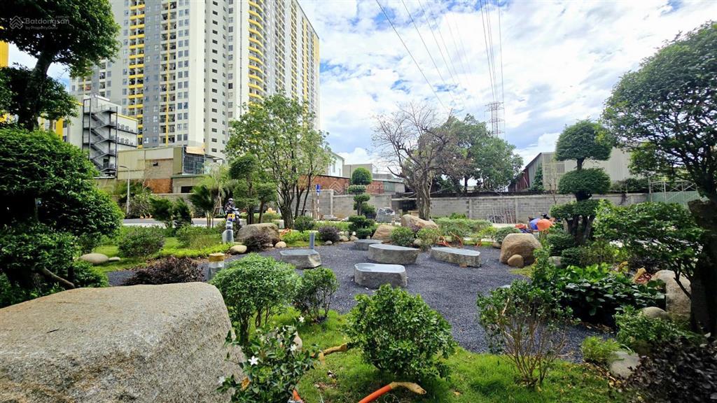 Ngộp bank chủ bán gấp căn 2pn  có sẵn hợp đồng thuê 2 năm / 12 triệu tháng / tuấn trần 0377 126 ***.