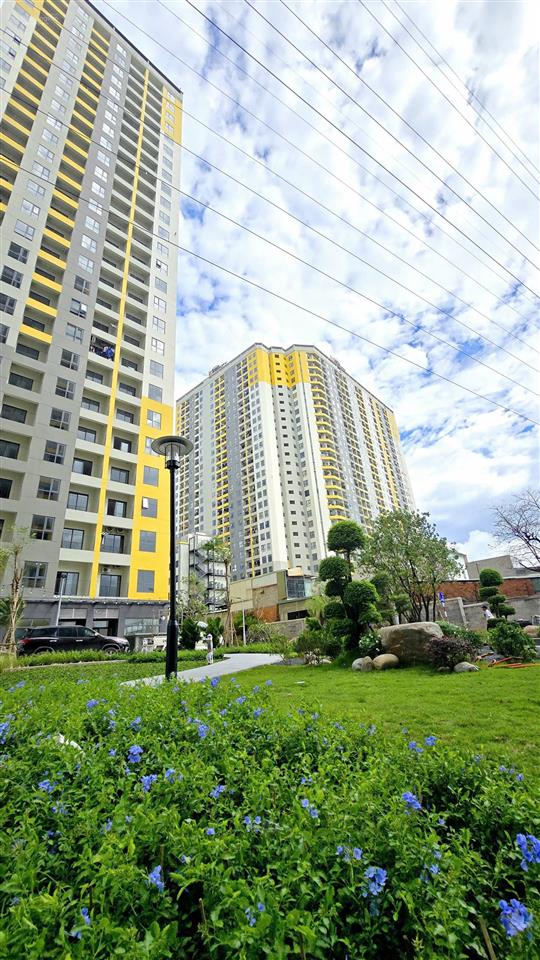 Ngộp bank chủ bán gấp căn 2pn  có sẵn hợp đồng thuê 2 năm / 12 triệu tháng / tuấn trần 0377 126 ***.