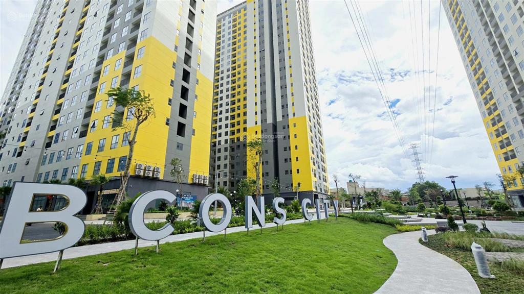 Ngộp bank chủ bán gấp căn 2pn  có sẵn hợp đồng thuê 2 năm / 12 triệu tháng / tuấn trần 0377 126 ***.