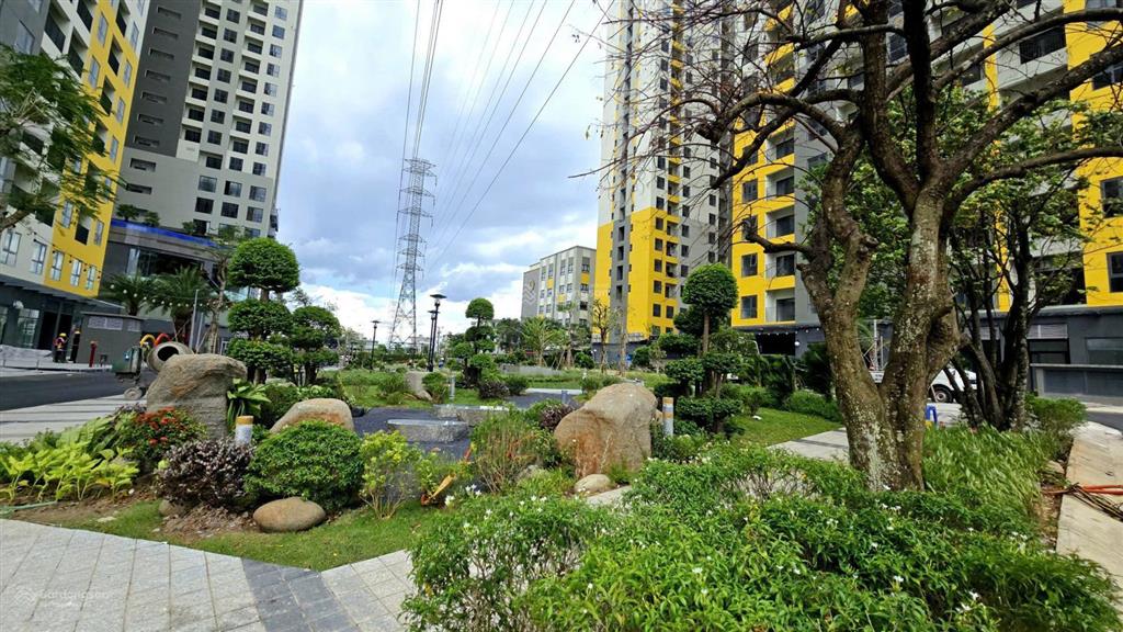 Ngộp bank chủ bán gấp căn 2pn  có sẵn hợp đồng thuê 2 năm / 12 triệu tháng / tuấn trần 0377 126 ***.