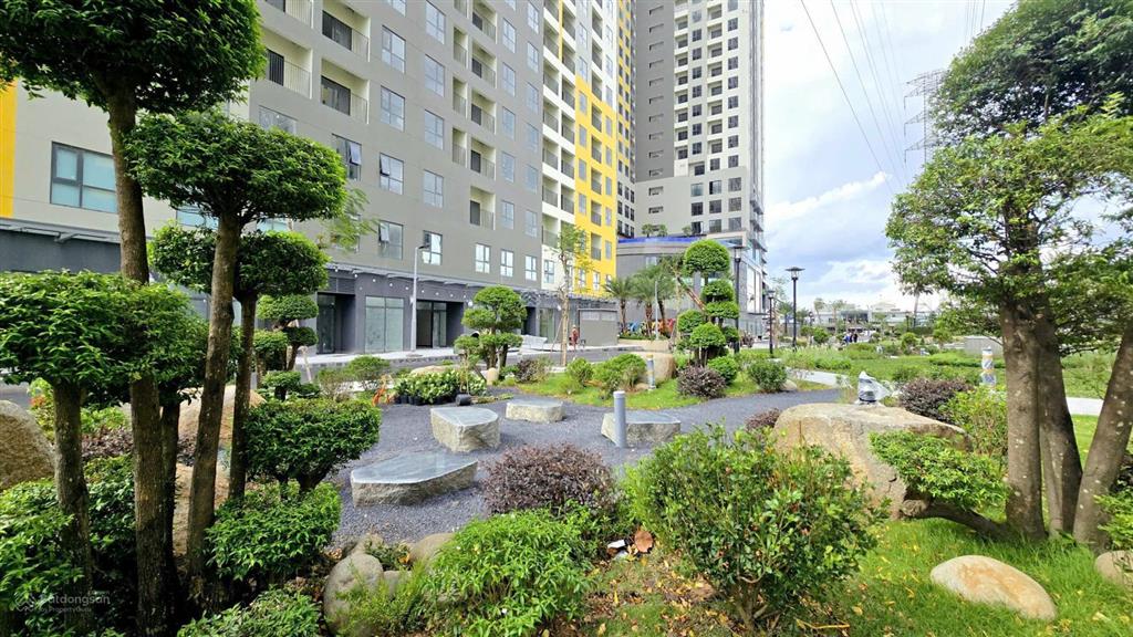 Ngộp bank chủ bán gấp căn 2pn  có sẵn hợp đồng thuê 2 năm / 12 triệu tháng / tuấn trần 0377 126 ***.