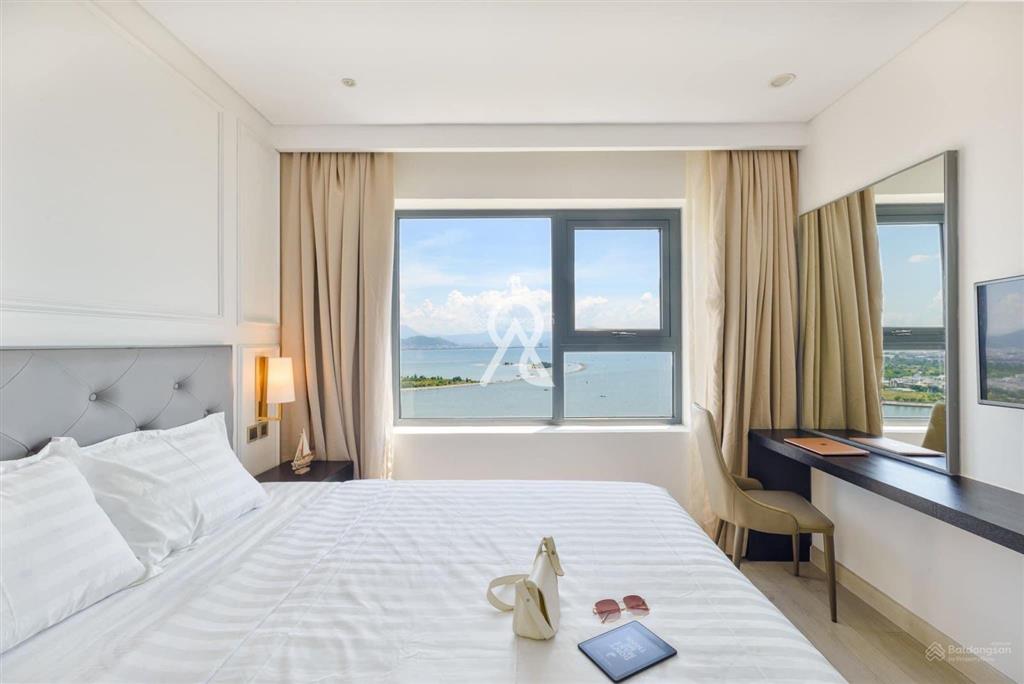 Bán gấp căn hộ wyndham goldenbay 5*, hồ bơi vô cực, căn hộ dát vàng dòng tiền 1820tr  0905 840 ***