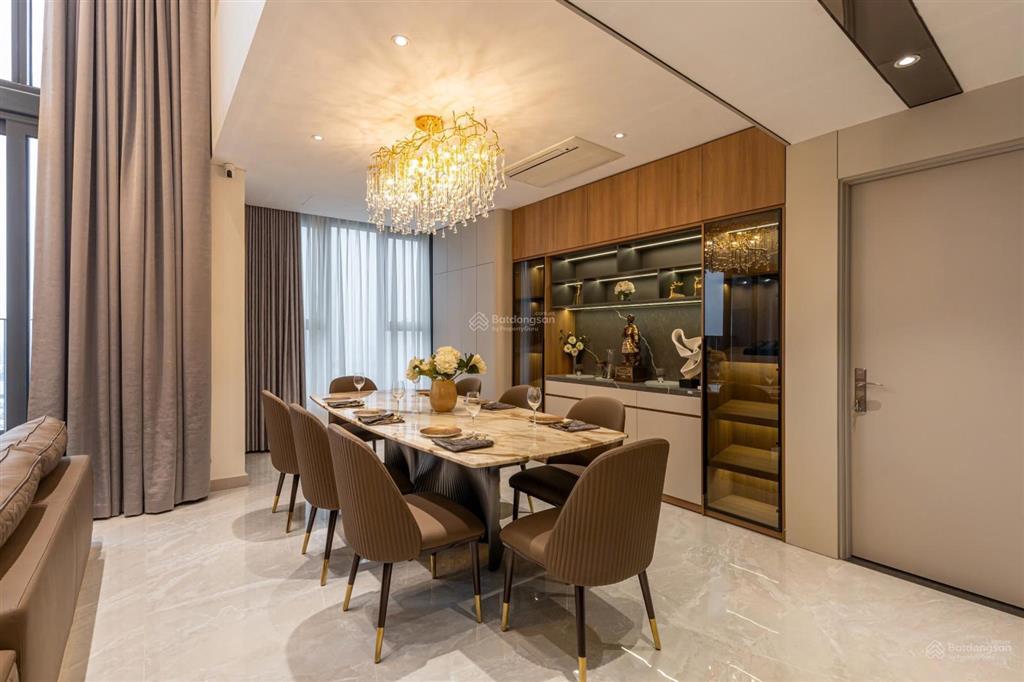 Cho thuê độc quyền căn hộ, ở sunshine golden river, full & cơ bản option, có slot oto, giá 20tr/th