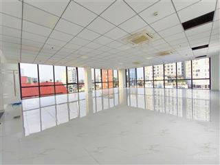 Cho thuê văn phòng cách cầu công lý 500m. dt 155m2 giá chỉ 45tr/tháng đã phí vewi đẹp