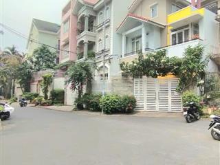 Bán đất tặng biệt thự hầm 3 tầng, ak quận 2 ngay trần não gần sông, đường 16m