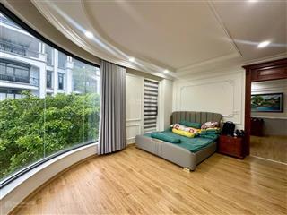 Em đang dư 1 căn góc giá 15tr, 2pn diện tích 170m2 ban công rộng, thoải mái thích hợp ở gia đình