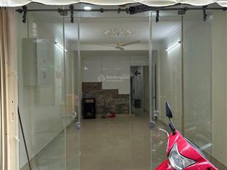 Nhà đường nguyễn trãi gần bệnh viện nguyễn trãi , 4 phòng ngủ, nhà mới, hẻm 4m thông