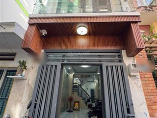 Cho thuê nhà 129/19 nguyễn trãi, 4 phòng ngủ, 4 wc, hẻm 4m, nội thất cơ bản