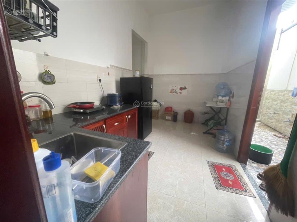 Cho thuê căn hộ tại đồng văn cống, 80m2, 2pn, 1wc, giá ưu đãi 12tr/th , gần coop mart , cbd