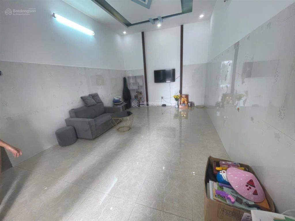 Cho thuê căn hộ tại đồng văn cống, 80m2, 2pn, 1wc, giá ưu đãi 12tr/th , gần coop mart , cbd