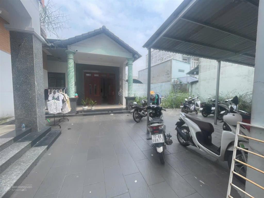 Cho thuê căn hộ tại đồng văn cống, 80m2, 2pn, 1wc, giá ưu đãi 12tr/th , gần coop mart , cbd