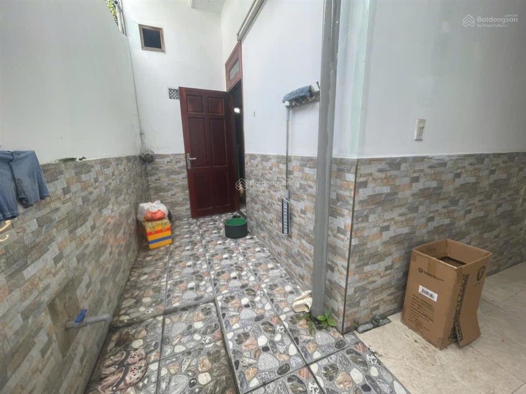 Cho thuê căn hộ tại đồng văn cống, 80m2, 2pn, 1wc, giá ưu đãi 12tr/th , gần coop mart , cbd