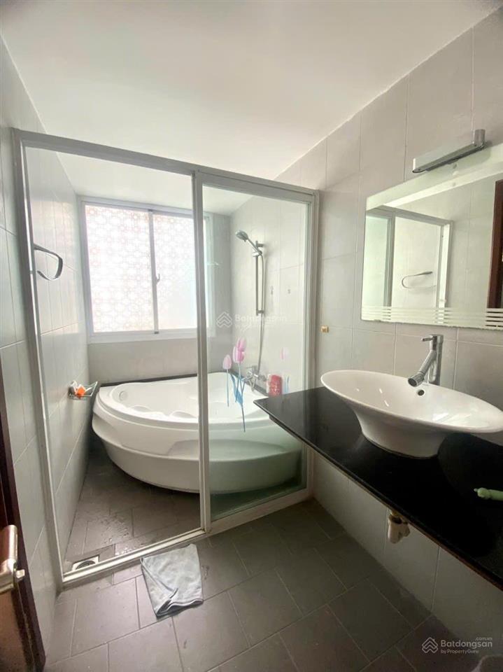 Bán nhà căn hộ dịch vụ 33 phòng đường nguyễn trãi p2q5 giá 38 tỷ