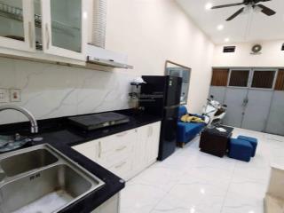Bán nhà ngõ 429 kim mã  30m2 x 4 tầng  4 phòng ngủ  5,4 tỷ (có thương lượng)