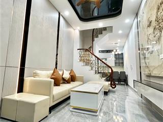 Bán nhà ngõ 84 ngọc khánh ba đình, làng xóm vin giảng võ, nhà đẹp full nội thất  gần phố, gần oto