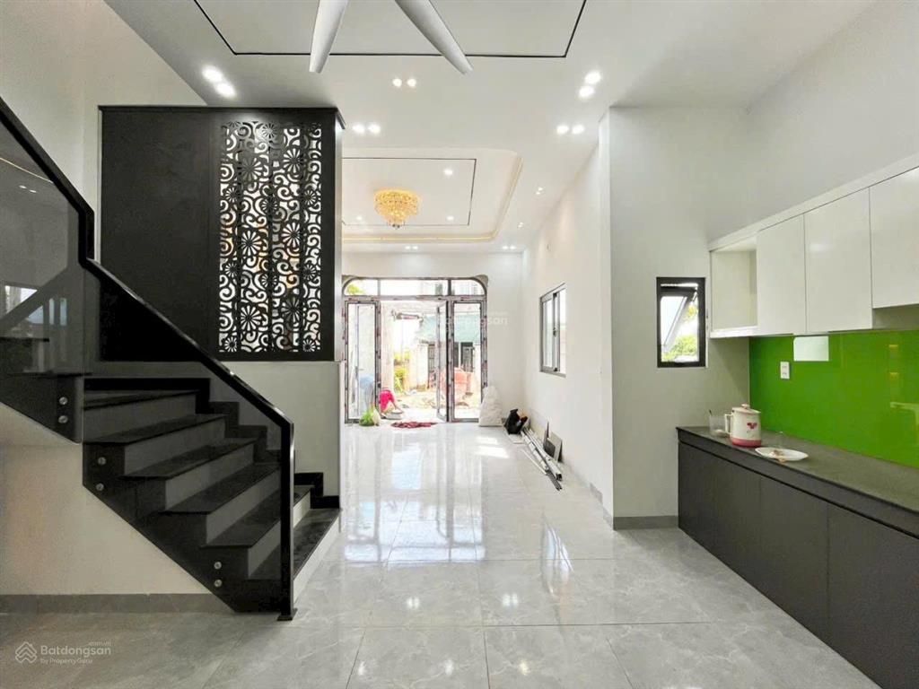 Nhà ngay đường trương thị hoa q12, 4x10m sổ hồng đầy đủ