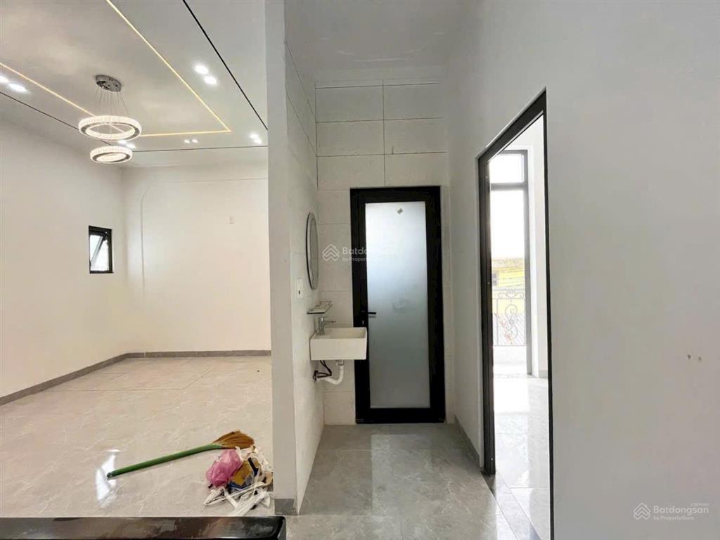 Nhà ngay đường trương thị hoa q12, 4x10m sổ hồng đầy đủ