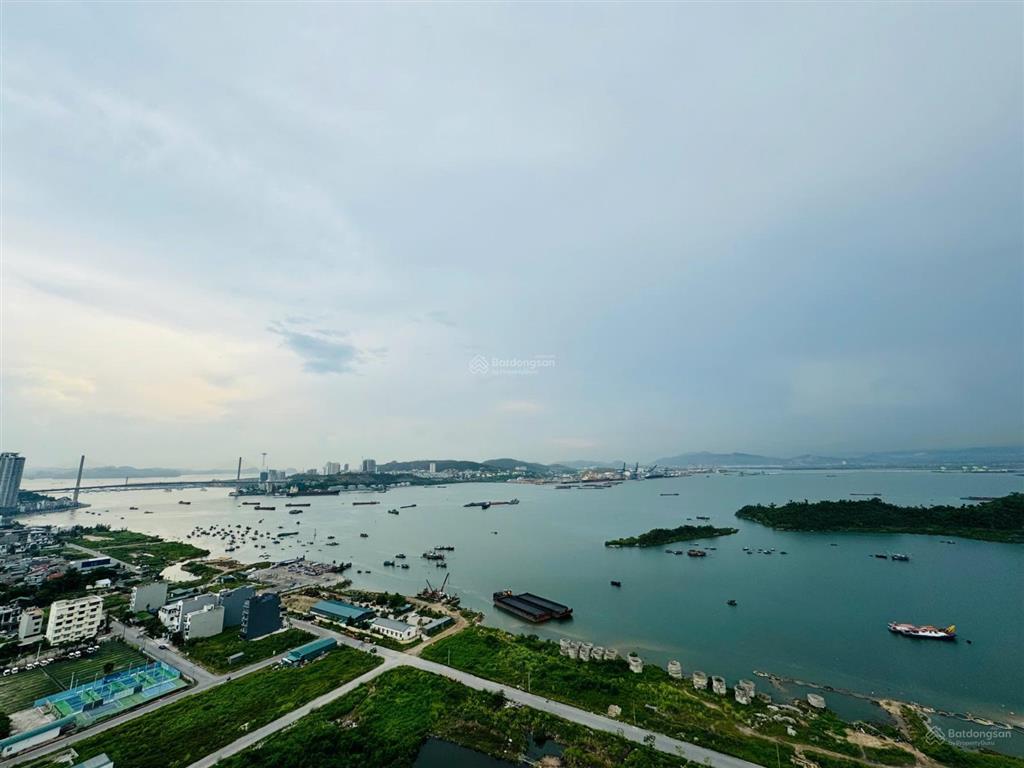 Cắt lỗ gần 1 tỷ căn góc 3 ngủ view trực diện biển giá chỉ còn 3.3 tỷ  0978 788 ***