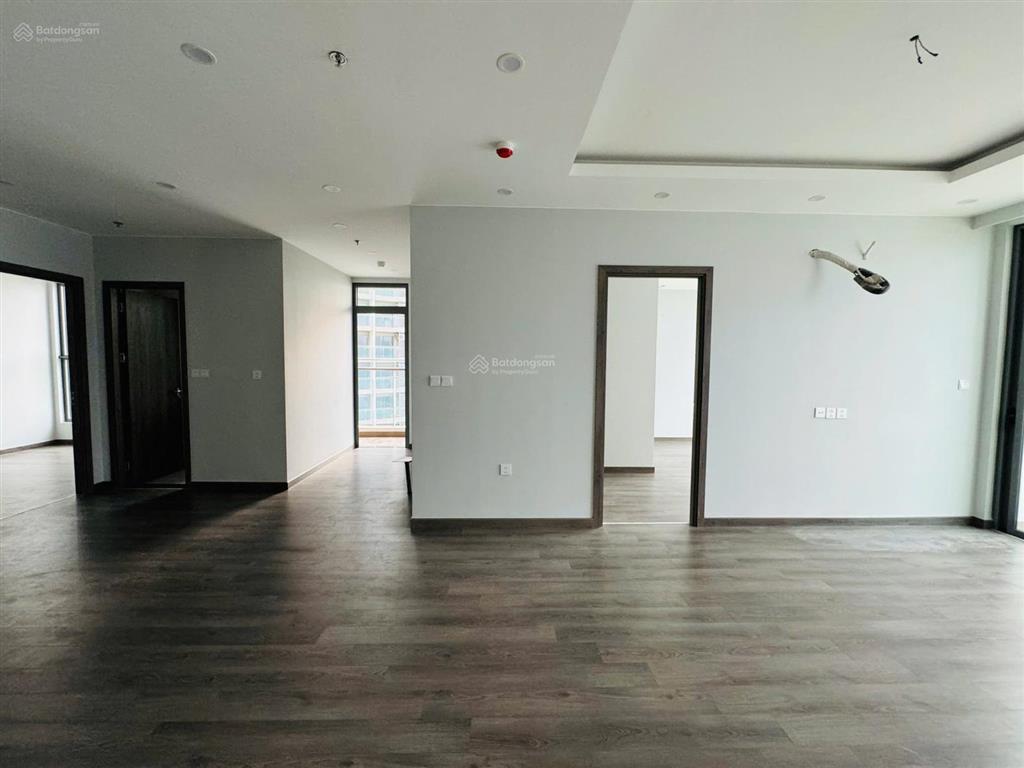 Cắt lỗ gần 1 tỷ căn góc 3 ngủ view trực diện biển giá chỉ còn 3.3 tỷ  0978 788 ***