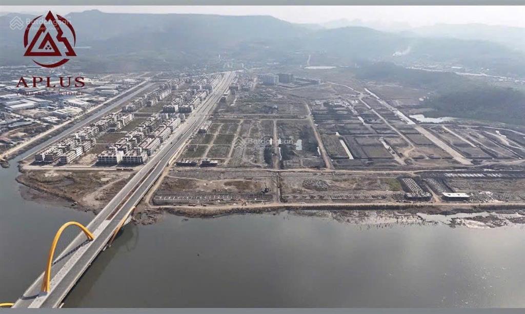 Chính chủ căn shophouse view công viên cạnh nhà ở xã hội giá đất 21tr/m2  0978 788 ***