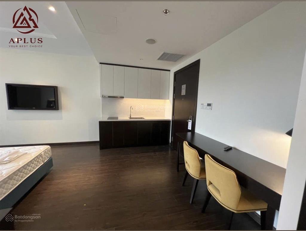 Cắt lỗ bán nhanh căn studio tầng cao view city giá  ***