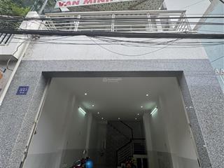 Nhà 4 tầng 1 tum đường 2/4 trung tâm nha trang