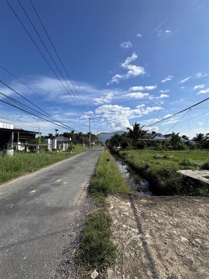 Cần tiền bán gấp lô góc thổ cư mặt tiền đt7 ninh thọ, ninh hoà