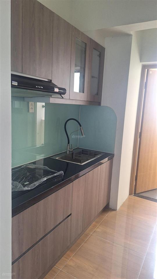 Bán căn góc 3pn view đẹp thoáng nhà đang cho thuê căn góc mát mẻ sát lotte mart. có số nội thất