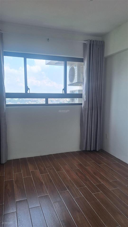 Bán căn góc 3pn view đẹp thoáng nhà đang cho thuê căn góc mát mẻ sát lotte mart. có số nội thất