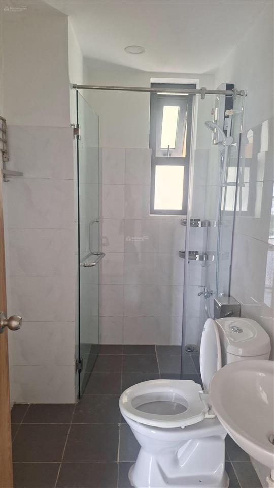 Bán căn góc 3pn view đẹp thoáng nhà đang cho thuê căn góc mát mẻ sát lotte mart. có số nội thất