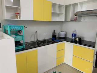 Cho thuê căn góc 3 pn 2 ban công full nội thất giá 8tr5. alo 0398 588 *** xem nhà