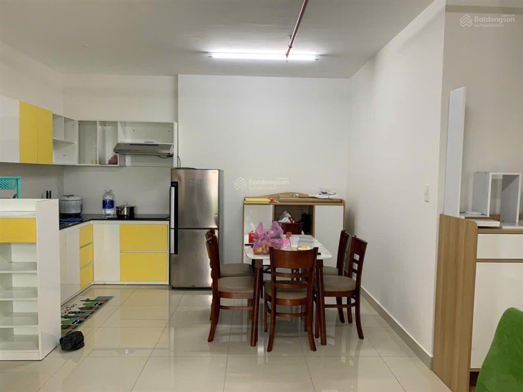 Cho thuê căn góc 3 pn 2 ban công full nội thất giá 8tr5. alo 0398 588 *** xem nhà