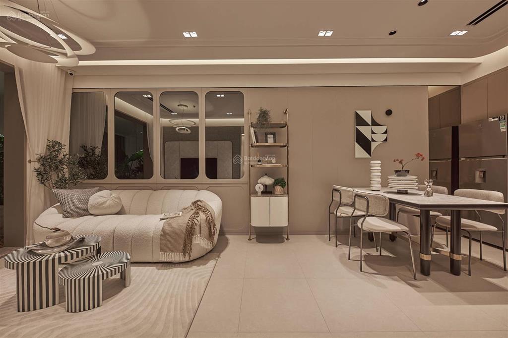 Căn 2pn chỉ từ 2.52tỷ vốn 600tr trong 3 năm vòng quay 50tr ven sông ngay ga metro có nội thất
