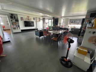 Bán căn hộ 3pn homyland1 q2 có sổ hồng.
dt115m, 3pn2wc. giá 5.9 tỷ còn tl.