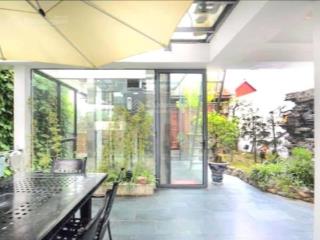Biệt thự sân vườn giữa lòng thủ đô  q.đống đa  thành công  láng hạ
 diện tích 170m