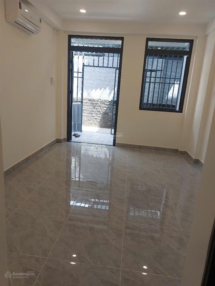 Góc,hẻm xô viết nghệ tĩnh,gần khu d,các trường đại học,nhộn nhịp