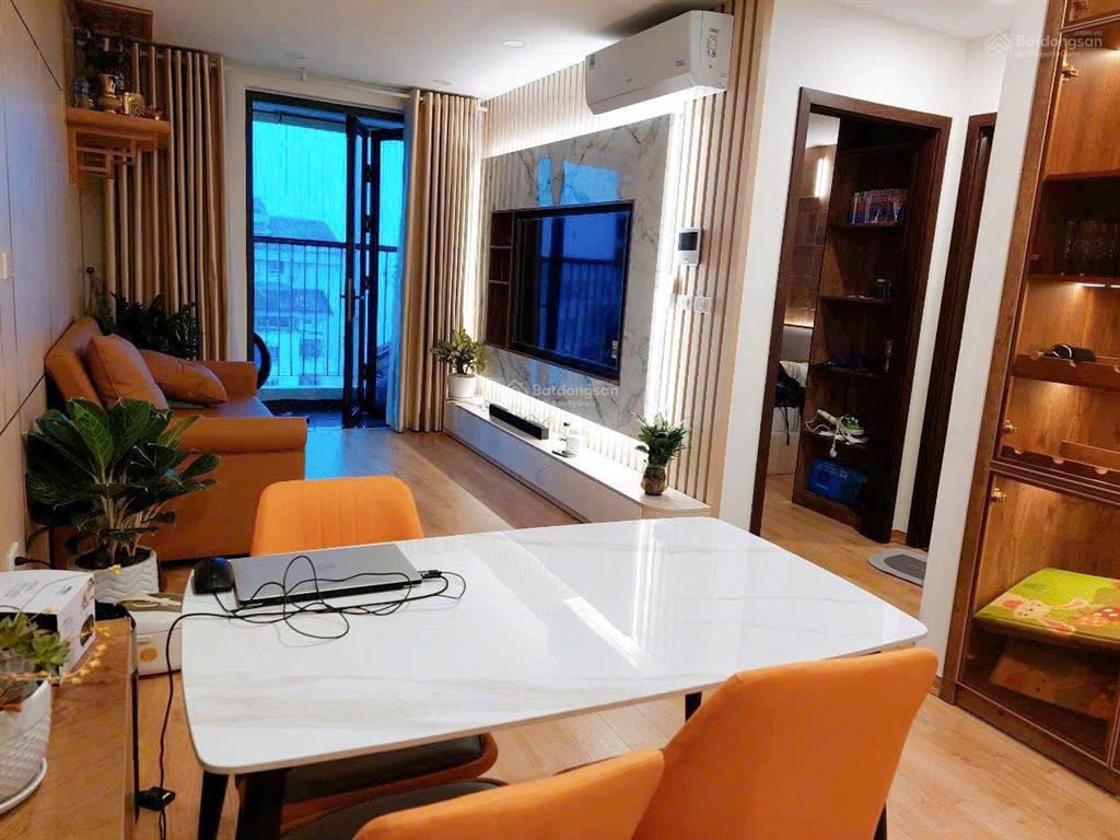 Chính chủ cần bán gấp ch diện tích 68m² giá 7.5 tỷ thiết kế 2pn, 2wc chung cư riveside thanh xuân