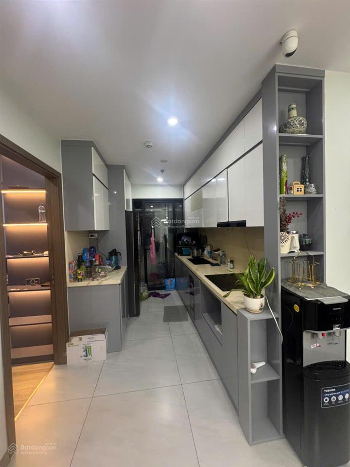 Gia đình bán căn hộ dt 86m², full đồ thiết kế 3pn, 2wc chung cư bea sky, đ.phạm tu, p. định công.