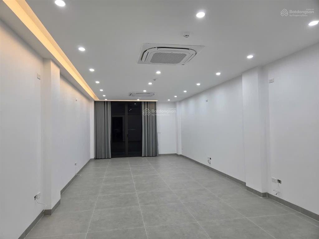 Bán nhà xuân đỉnh 50m7 tầng thang máyoto kinh doanh