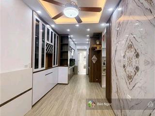 Chính chủ cần bán căn 56m tầng trung tòa 10b, nhà đã full nội thất như hình, giá cực kỳ hợp lý .